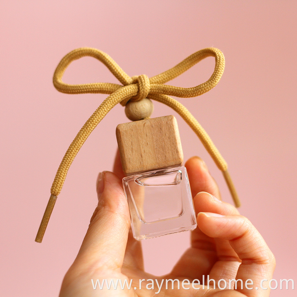 portable essential oil hanging car perfume diffuser with wood cap 10ML